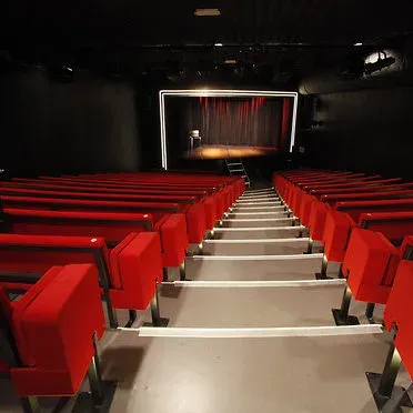 Grand Point virgule théâtre Paris